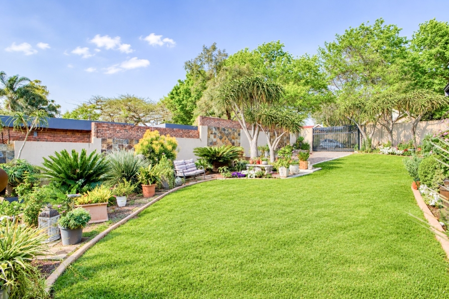 8 Bedroom Property for Sale in Ferndale Gauteng
