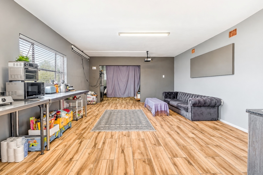 8 Bedroom Property for Sale in Ferndale Gauteng