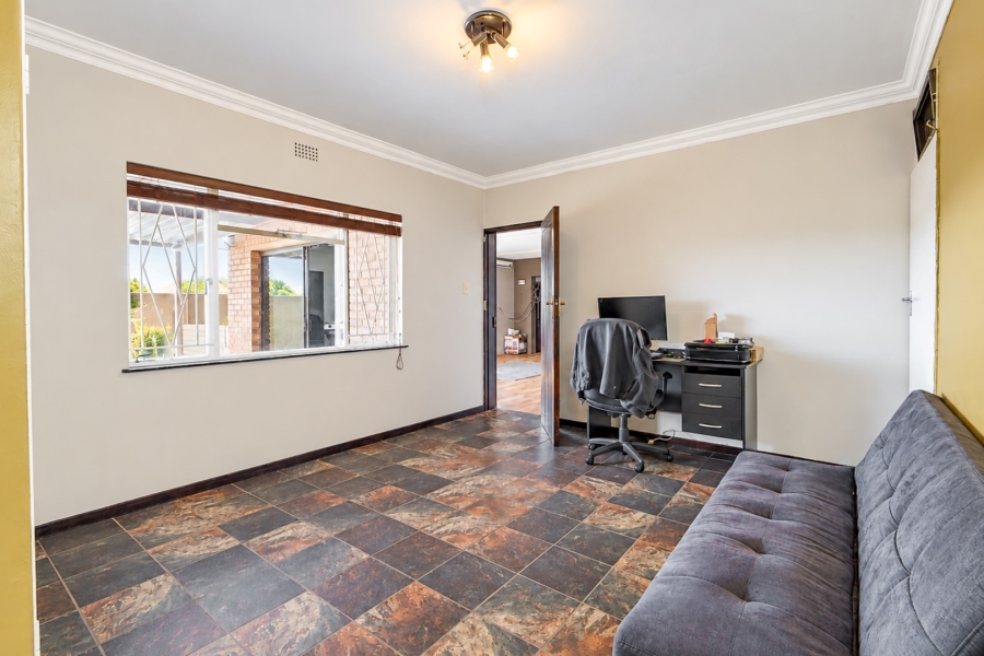 8 Bedroom Property for Sale in Ferndale Gauteng