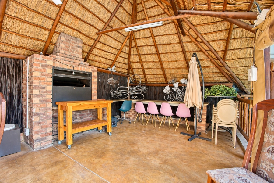 8 Bedroom Property for Sale in Ferndale Gauteng