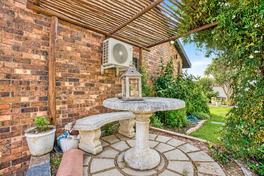 8 Bedroom Property for Sale in Ferndale Gauteng