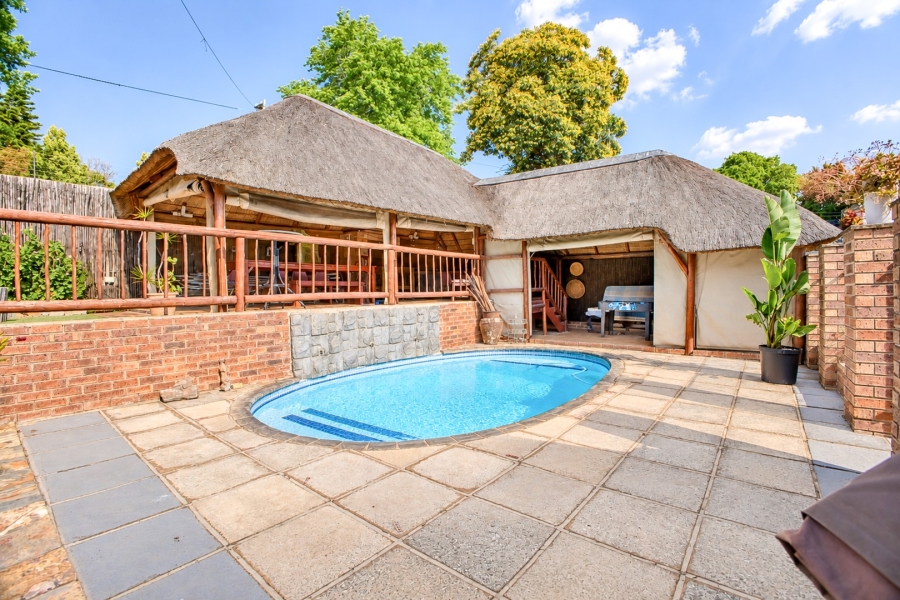 8 Bedroom Property for Sale in Ferndale Gauteng
