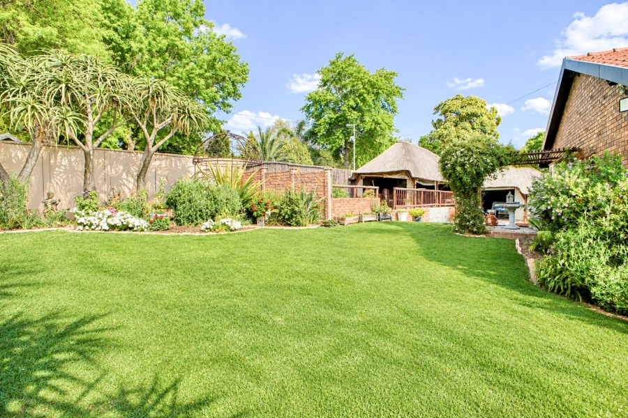 8 Bedroom Property for Sale in Ferndale Gauteng