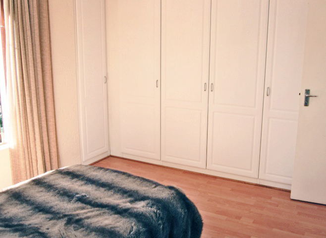 To Let 2 Bedroom Property for Rent in Bryanston Gauteng