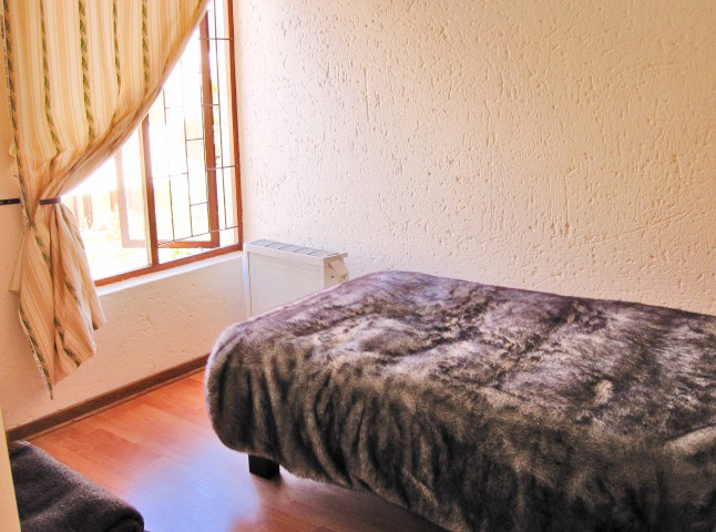 To Let 2 Bedroom Property for Rent in Bryanston Gauteng
