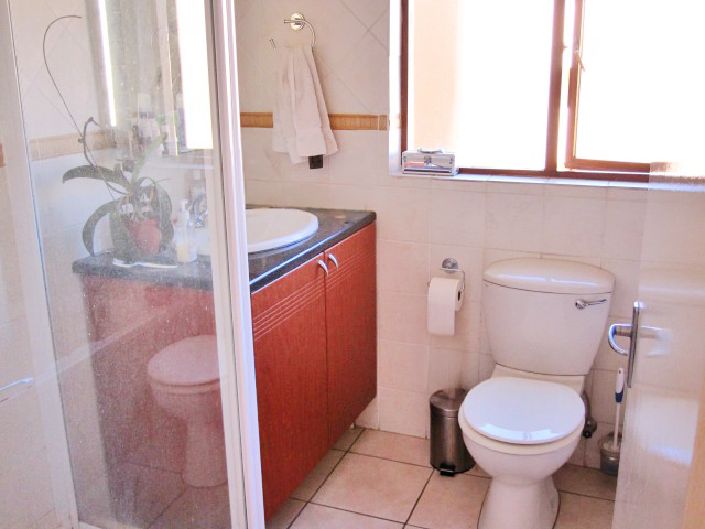 To Let 2 Bedroom Property for Rent in Bryanston Gauteng