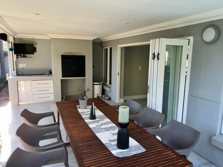 To Let 4 Bedroom Property for Rent in Fourways Gauteng