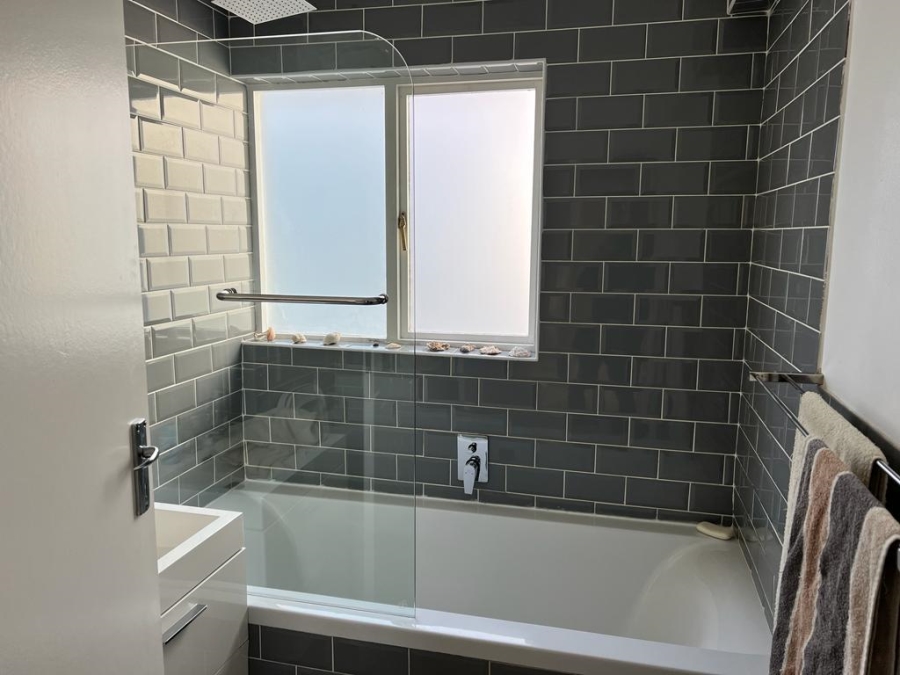 To Let 4 Bedroom Property for Rent in Fourways Gauteng