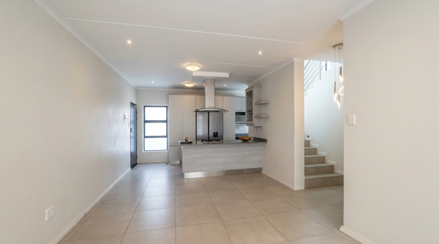 3 Bedroom Property for Sale in Erand Gardens Gauteng