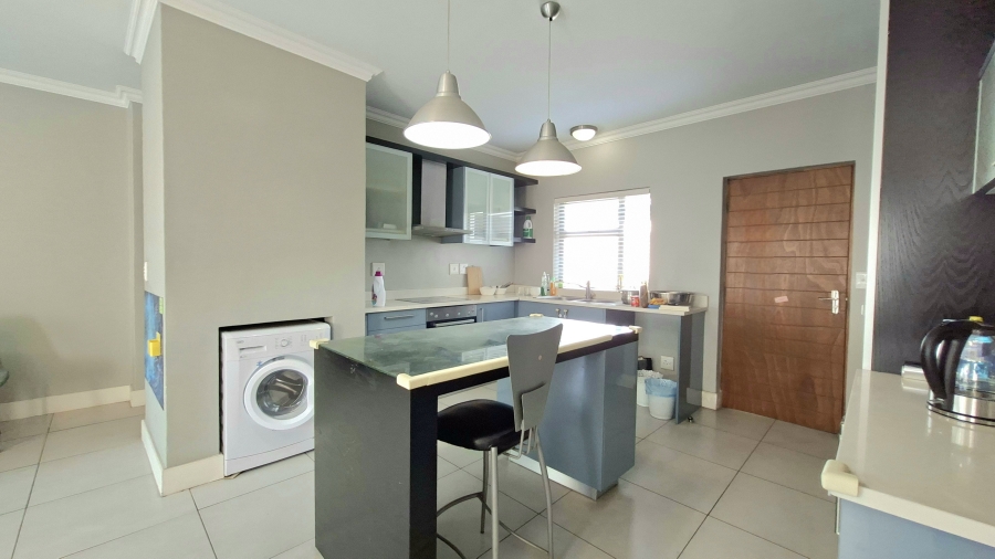 To Let 2 Bedroom Property for Rent in Wendywood Gauteng