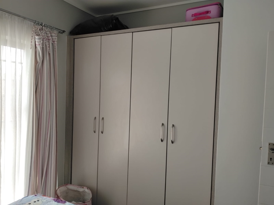 3 Bedroom Property for Sale in Rooihuiskraal North Gauteng