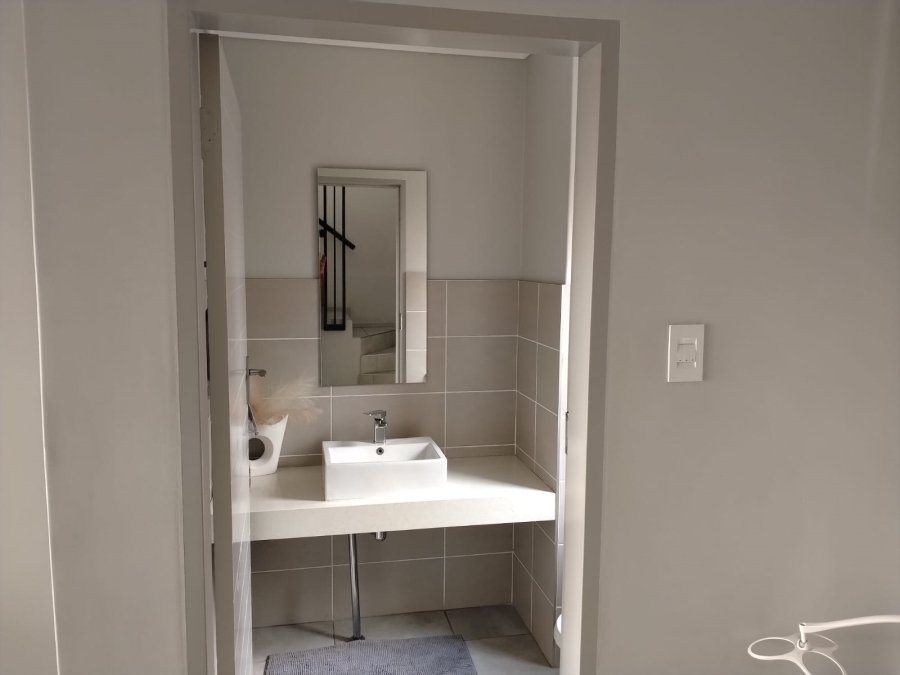 3 Bedroom Property for Sale in Rooihuiskraal North Gauteng