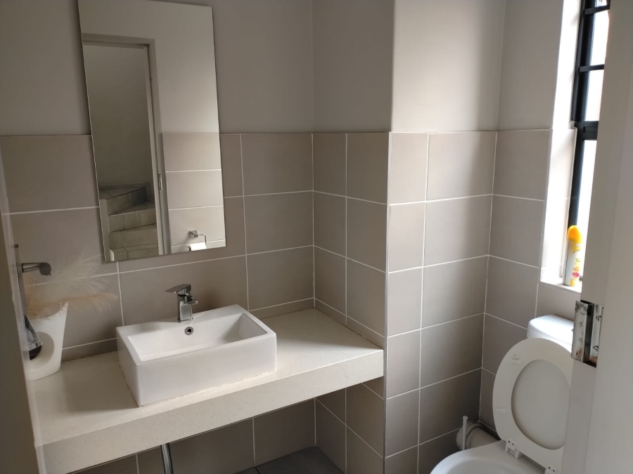 3 Bedroom Property for Sale in Rooihuiskraal North Gauteng