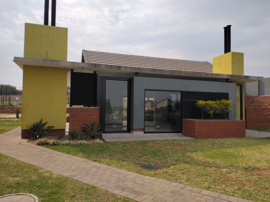 3 Bedroom Property for Sale in Rooihuiskraal North Gauteng