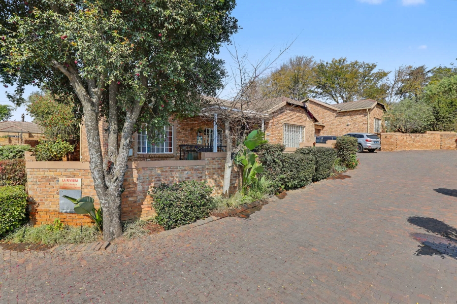 3 Bedroom Property for Sale in Amorosa Gauteng