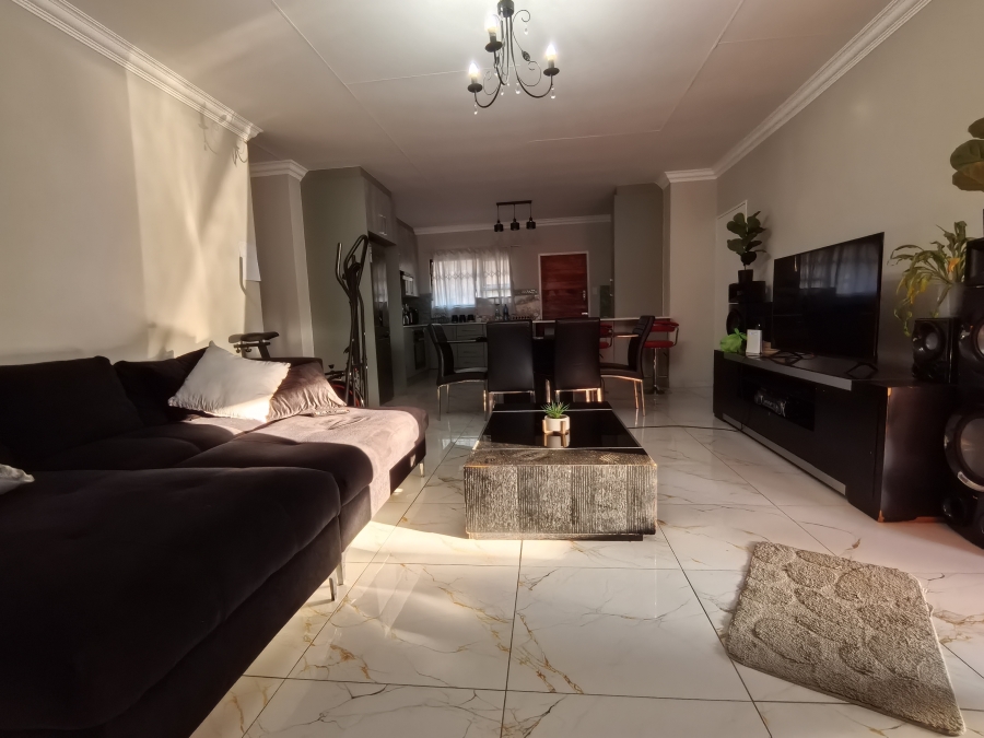 To Let 3 Bedroom Property for Rent in Heatherview Gauteng