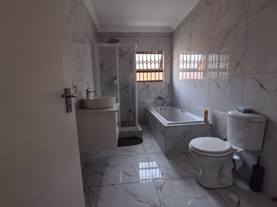 To Let 3 Bedroom Property for Rent in Heatherview Gauteng