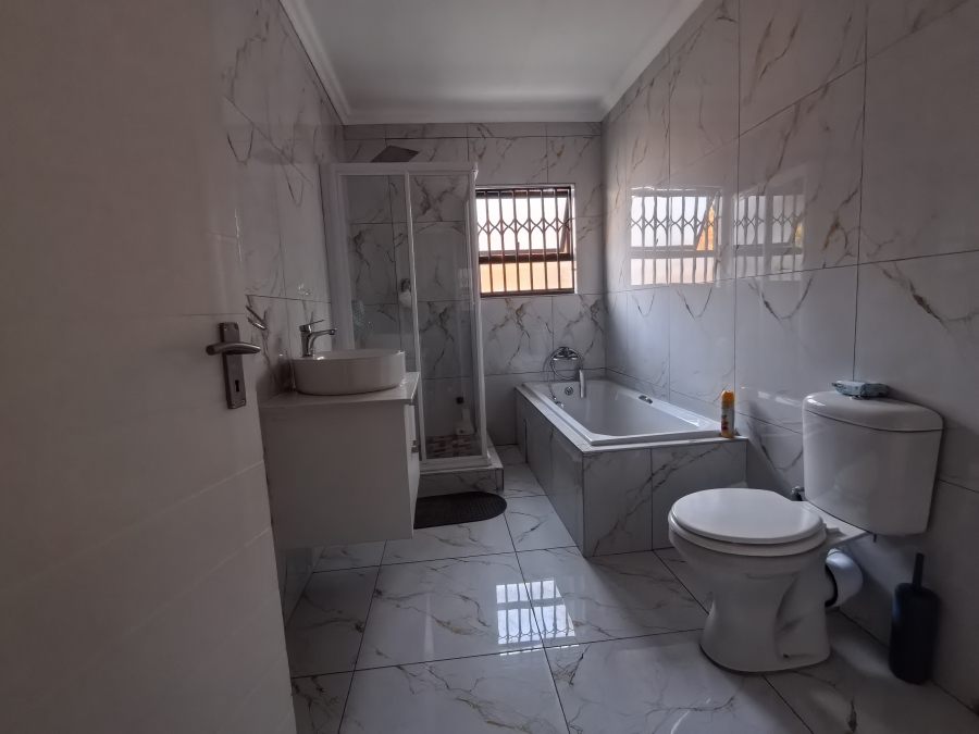 To Let 3 Bedroom Property for Rent in Heatherview Gauteng