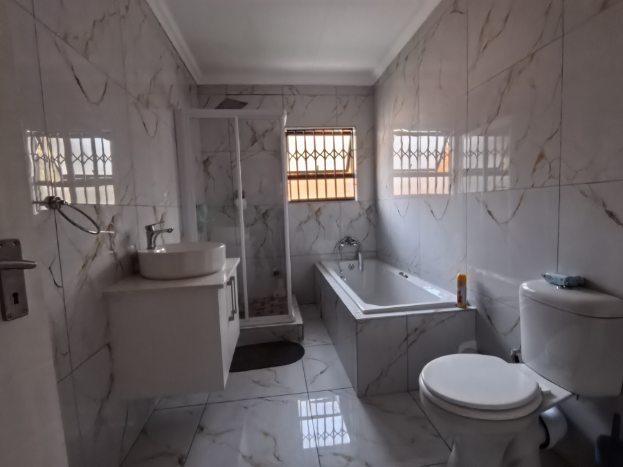 To Let 3 Bedroom Property for Rent in Heatherview Gauteng