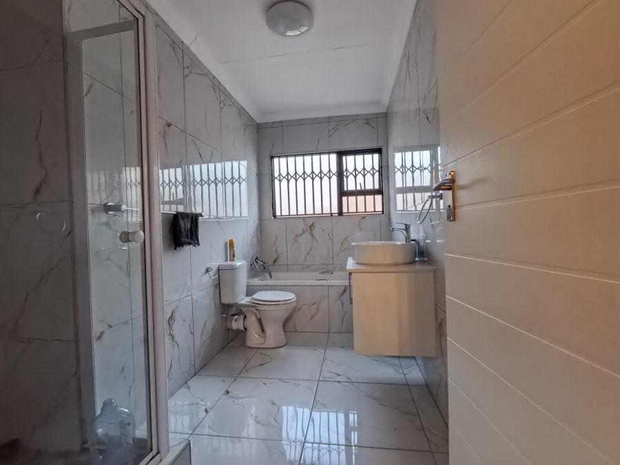 To Let 3 Bedroom Property for Rent in Heatherview Gauteng