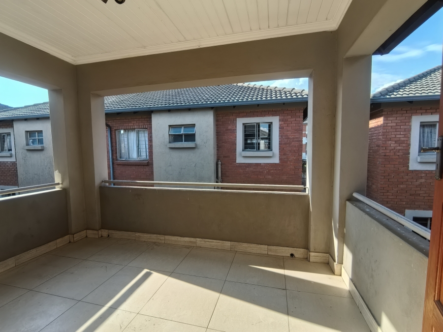 2 Bedroom Property for Sale in Andeon Gauteng