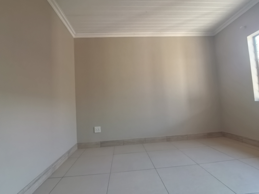 2 Bedroom Property for Sale in Andeon Gauteng