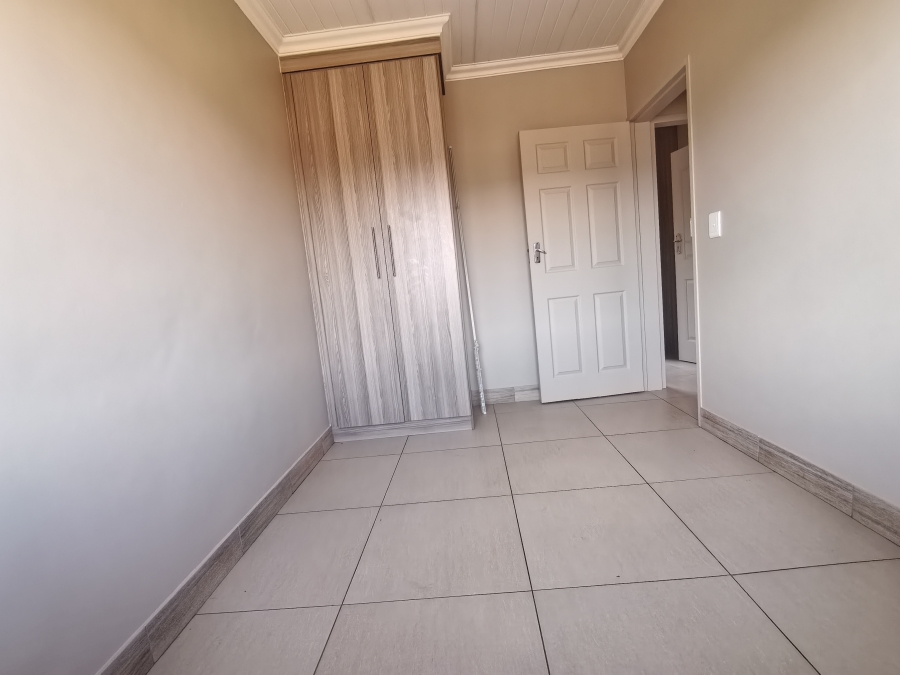 2 Bedroom Property for Sale in Andeon Gauteng
