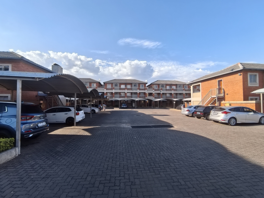 2 Bedroom Property for Sale in Andeon Gauteng