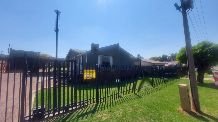 3 Bedroom Property for Sale in Quellerie Park Gauteng