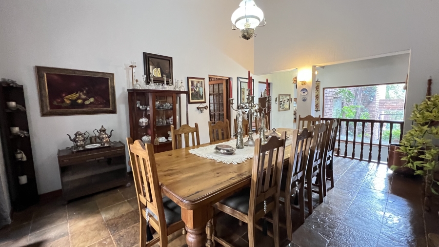 9 Bedroom Property for Sale in Protea Ridge Gauteng