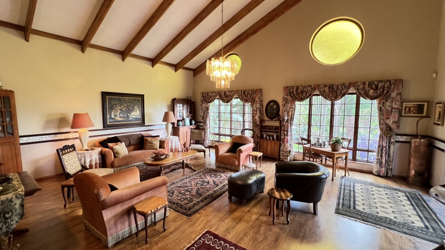 9 Bedroom Property for Sale in Protea Ridge Gauteng