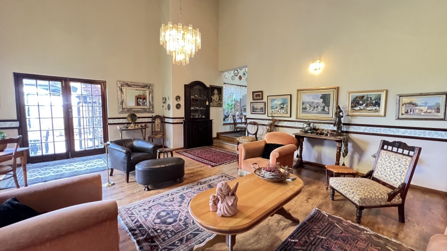 9 Bedroom Property for Sale in Protea Ridge Gauteng