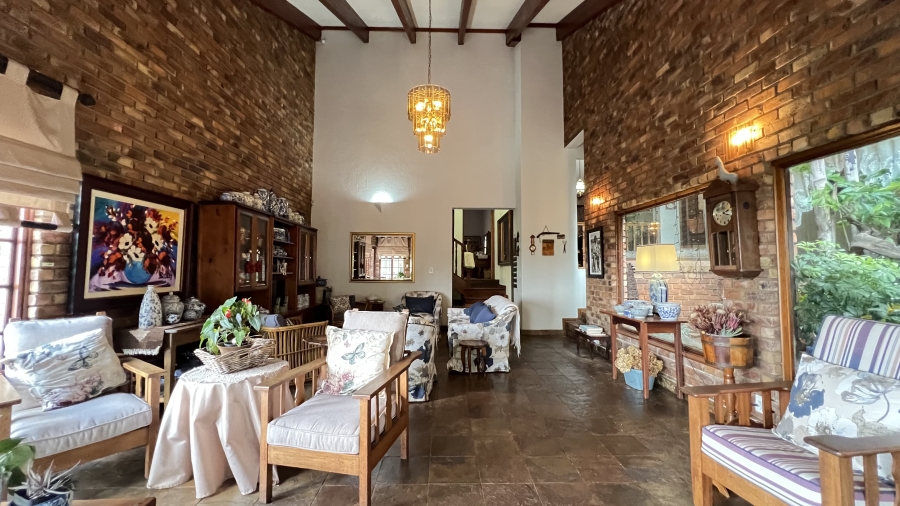 9 Bedroom Property for Sale in Protea Ridge Gauteng