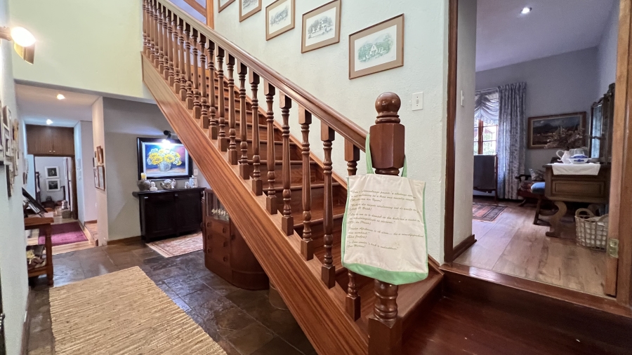 9 Bedroom Property for Sale in Protea Ridge Gauteng