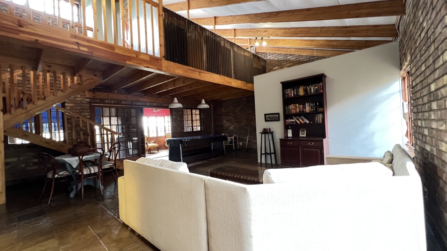 9 Bedroom Property for Sale in Protea Ridge Gauteng