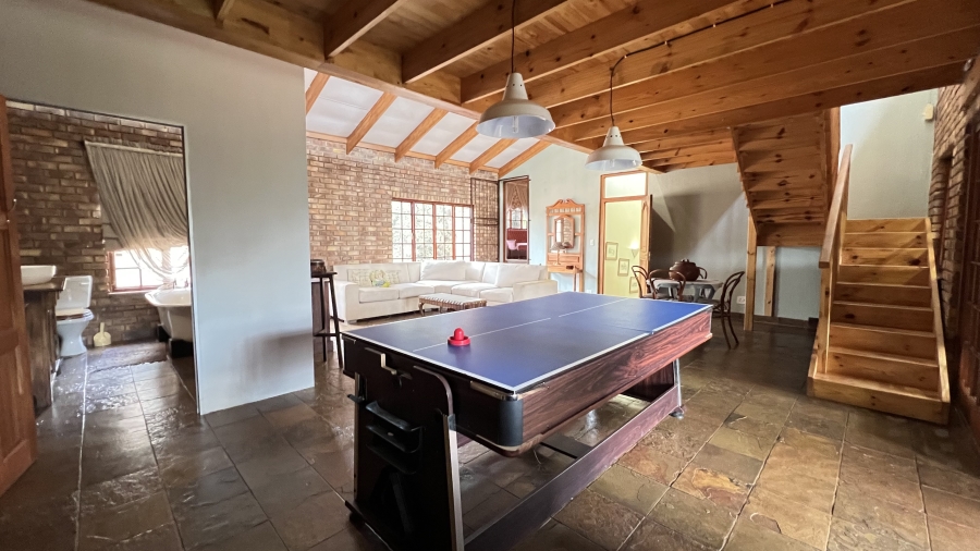 9 Bedroom Property for Sale in Protea Ridge Gauteng