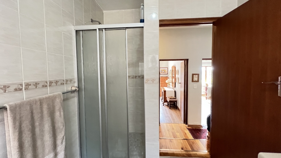 9 Bedroom Property for Sale in Protea Ridge Gauteng