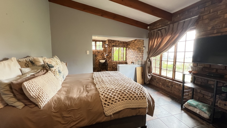 9 Bedroom Property for Sale in Protea Ridge Gauteng