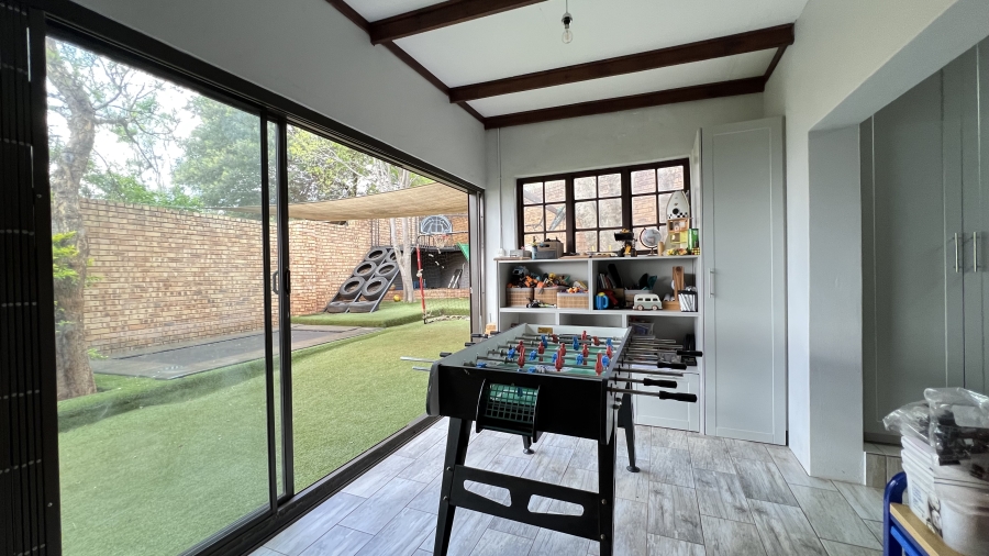 9 Bedroom Property for Sale in Protea Ridge Gauteng
