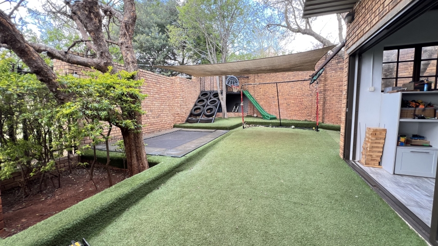 9 Bedroom Property for Sale in Protea Ridge Gauteng