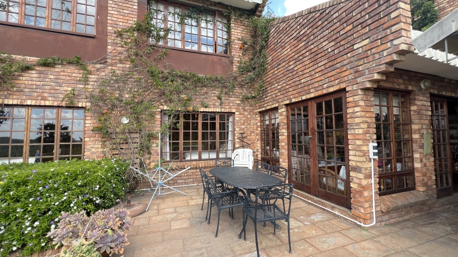 9 Bedroom Property for Sale in Protea Ridge Gauteng