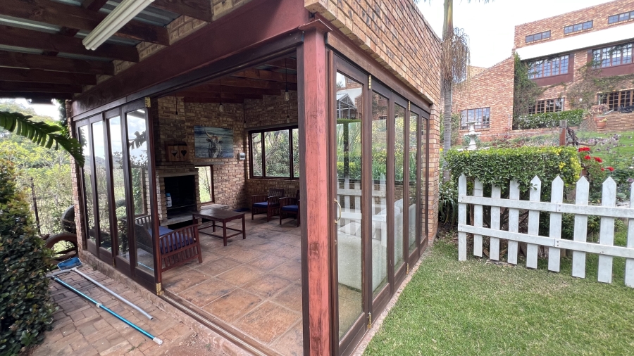 9 Bedroom Property for Sale in Protea Ridge Gauteng
