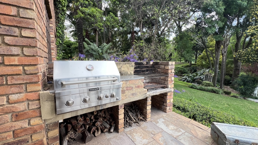 9 Bedroom Property for Sale in Protea Ridge Gauteng