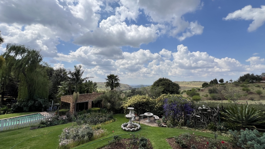 9 Bedroom Property for Sale in Protea Ridge Gauteng
