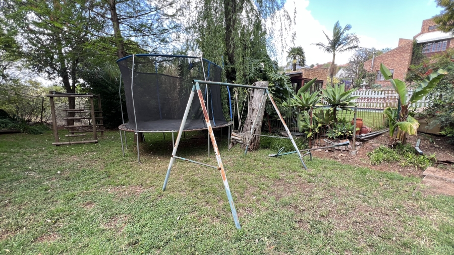 9 Bedroom Property for Sale in Protea Ridge Gauteng