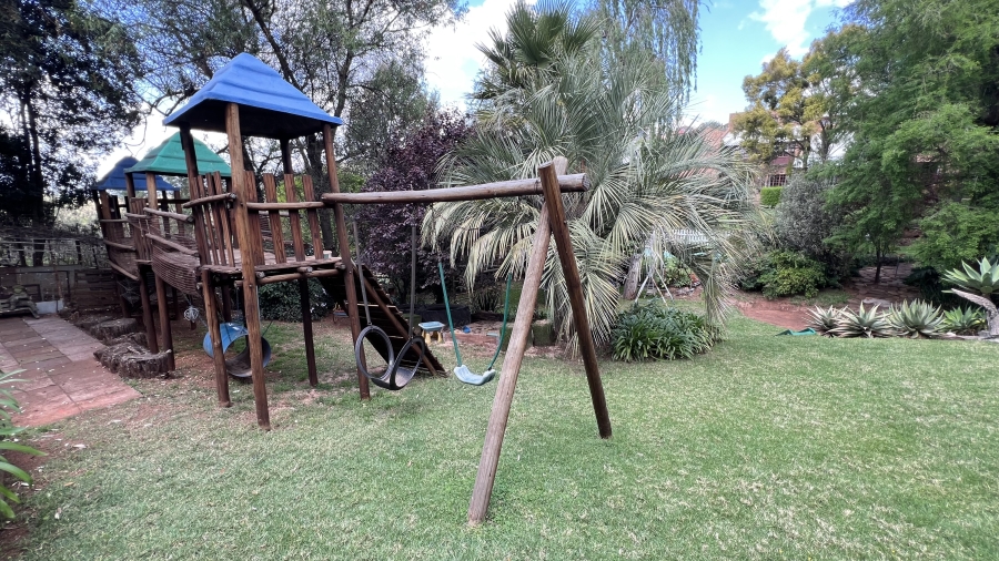 9 Bedroom Property for Sale in Protea Ridge Gauteng