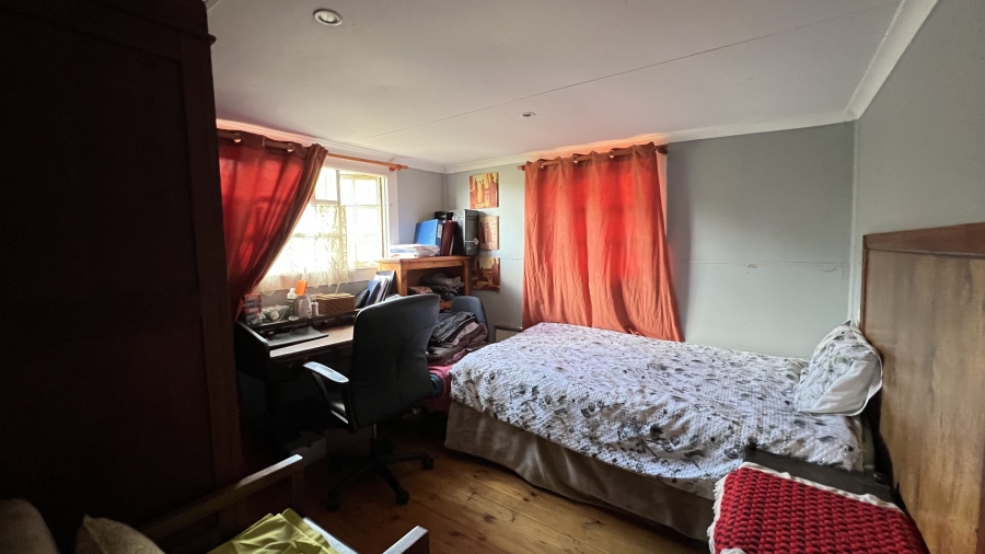 9 Bedroom Property for Sale in Protea Ridge Gauteng