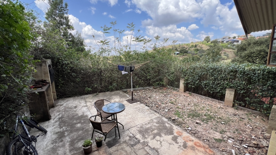 9 Bedroom Property for Sale in Protea Ridge Gauteng