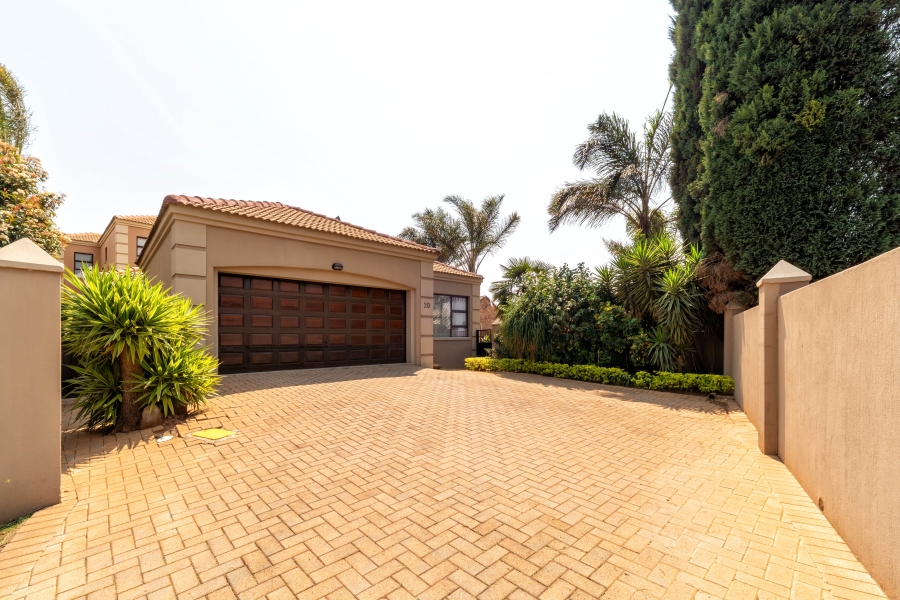 2 Bedroom Property for Sale in Noordheuwel Gauteng