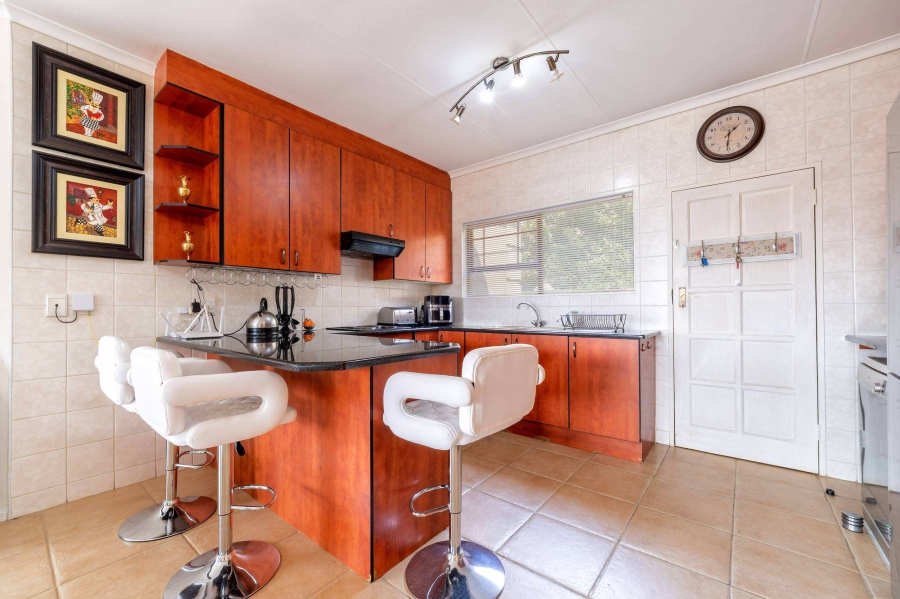 2 Bedroom Property for Sale in Noordheuwel Gauteng